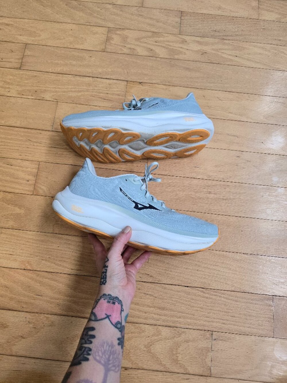 Mizuno Wave | Sky 9 icy blue sporty road running sneakers | MENS 11.5